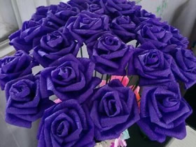 怎么用皱纹纸折玫瑰花 简单紫玫瑰的折法图解