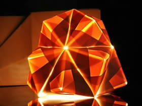 创意折纸作品：折纸做出立体灯具和家居装饰