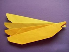 怎么折纸香蕉简单图解 幼儿手工折纸香蕉方法