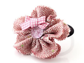 怎么做甜美的花朵头绳 手工布艺可爱花朵发绳