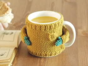 手工编织可爱风毛线杯套图片 暖手又暖心！
