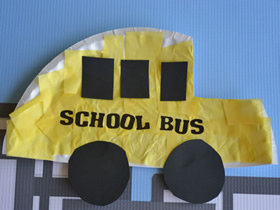 怎么简单做校车的方法 纸盘和冰棍棒制作小车