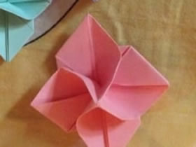 怎么折纸四瓣花图解 手工四瓣纸花的折法过程