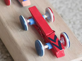 怎么做简单小车的方法 儿童制作木夹子汽车