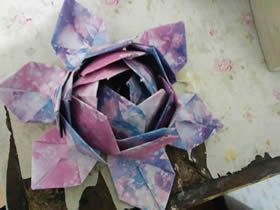 怎么简单折纸立体荷花 彩纸手工制作荷花做法