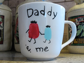怎么做创意父亲节礼物 “爸爸和我”陶瓷杯DIY