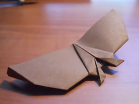 怎么简单折纸蝙蝠飞机 手工可以飞的蝙蝠折法