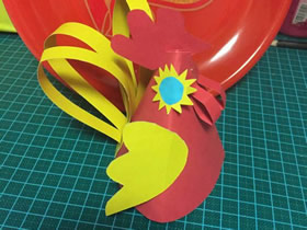 怎么用卡纸手工制作大公鸡的方法图解