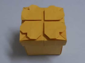 怎么折纸正方形四叶草礼品盒的折法图解