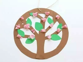怎么用硬纸板做植树节大树挂饰的制作方法