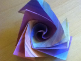 怎么折纸很酷三角玫瑰花的折法步骤图解