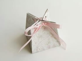 怎么折纸婚礼喜糖盒的折法图解简单又漂亮