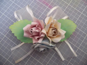 怎么做纸玫瑰花胸花的制作方法图解教程