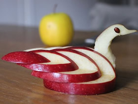 怎么切苹果做天鹅的制作方法步骤图解
