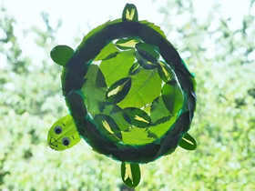 怎么用纸盘和树叶做透光乌龟装饰的制作方法
