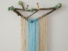 枯树枝绑上绳子制作墙饰的方法