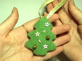 羊毛毡圣诞树挂件的制作方法