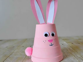 用泡沫杯做粉红兔子的方法