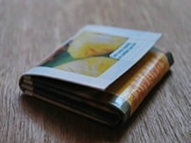 怎么用果汁盒做简易钱包的方法图解