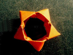 怎么折纸空心五角星的折法图解