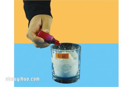 化学小实验：用面粉制作橡皮泥的方法- www.aizhezhi.com