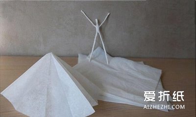 餐巾纸折纸芭蕾舞者 餐巾纸折纸人图解- www.aizhezhi.com