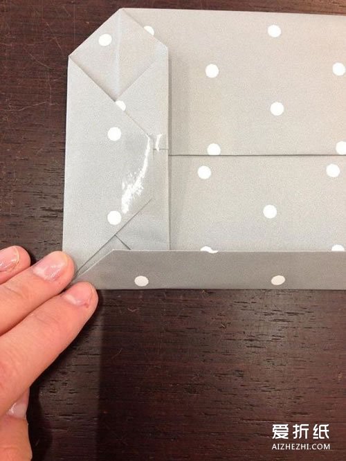 折纸礼物包装盒的方法 手工礼盒的折法图解- www.aizhezhi.com