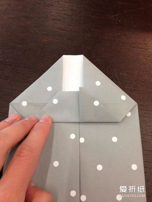折纸礼物包装盒的方法 手工礼盒的折法图解- www.aizhezhi.com