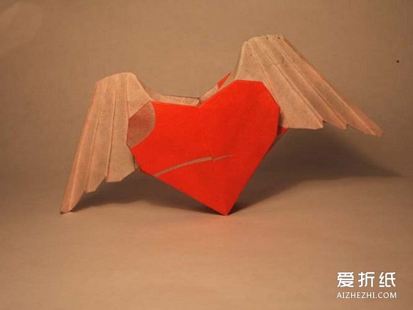 带翅膀的爱心的折法 折纸带翅膀的心图解- www.aizhezhi.com