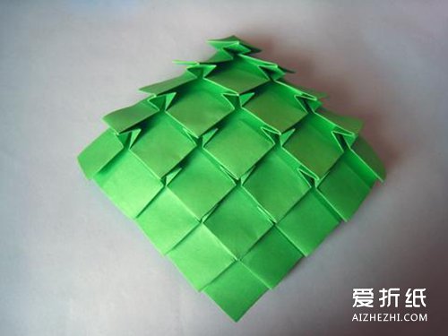 如何折纸圣诞树 一张纸折圣诞树图解- www.aizhezhi.com