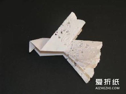 如何用杯垫折纸鸽子 杯垫鸽子的折法图解- www.aizhezhi.com