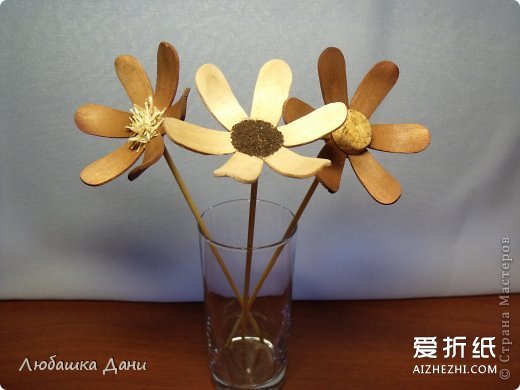 冰棒棍花朵手工制作 简单冰棒棍DIY小花的方法- www.aizhezhi.com