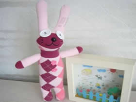 袜子兔子制作图解 如何用袜子做兔子超简单教程