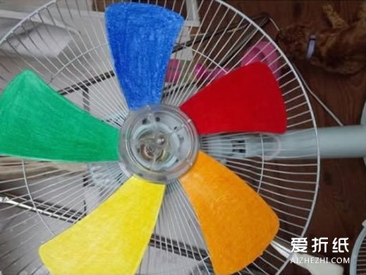 如何制作彩虹风扇的做法 儿童自制彩虹的方法实验- www.aizhezhi.com