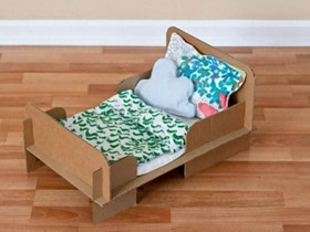如何用硬纸板做小床 儿童过家家玩具床手工制作