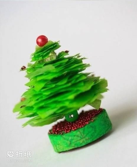 儿童圣诞树手工制作 简单软木塞圣诞树DIY- www.aizhezhi.com
