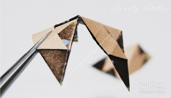 立体折纸制作挂饰 立方体糖果盒折法图解- www.aizhezhi.com
