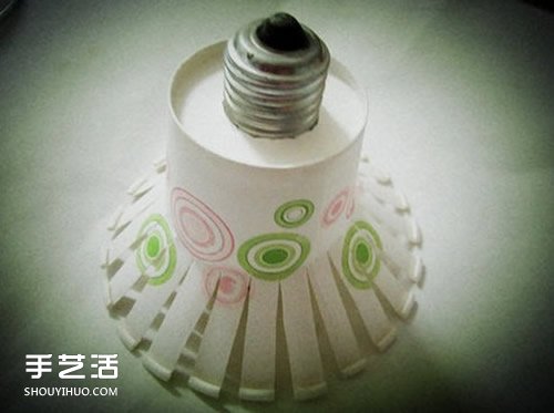 一次性纸杯制作灯罩 简易纸杯灯罩的做法- www.aizhezhi.com