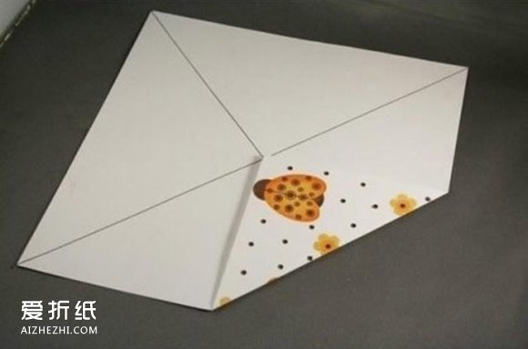 简单的礼品盒怎么折 手工折纸礼品盒子图解- www.aizhezhi.com