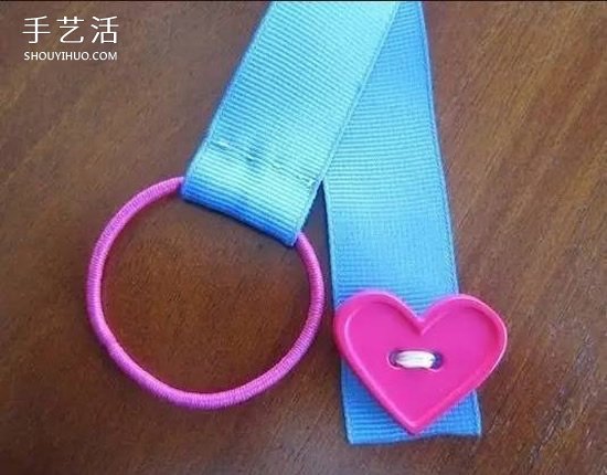 创意皮筋书签的制作方法 自制简易书签的教程- www.aizhezhi.com
