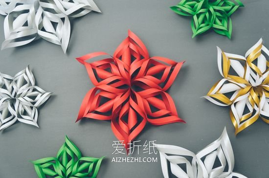 怎么剪纸立体雪花图解 手工剪纸立体雪花教程- www.aizhezhi.com