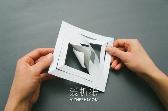 怎么剪纸立体雪花图解 手工剪纸立体雪花教程- www.aizhezhi.com