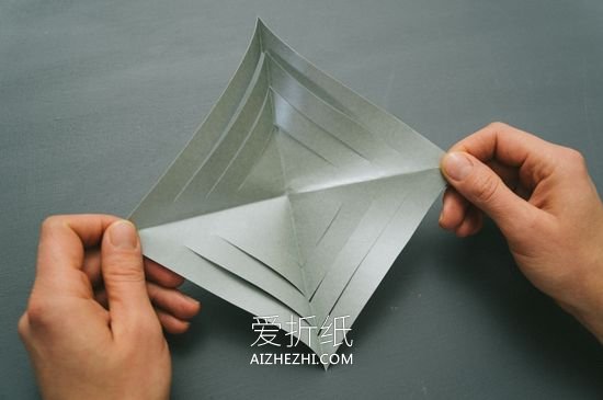 怎么剪纸立体雪花图解 手工剪纸立体雪花教程- www.aizhezhi.com