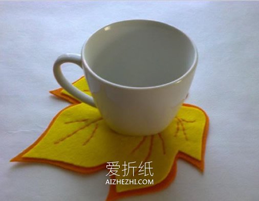 怎么制作不织布杯垫 手工布艺制作枫叶杯垫- www.aizhezhi.com