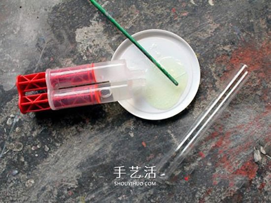 黄铜管和玻璃试管DIY制作优雅的花瓶图解- www.aizhezhi.com