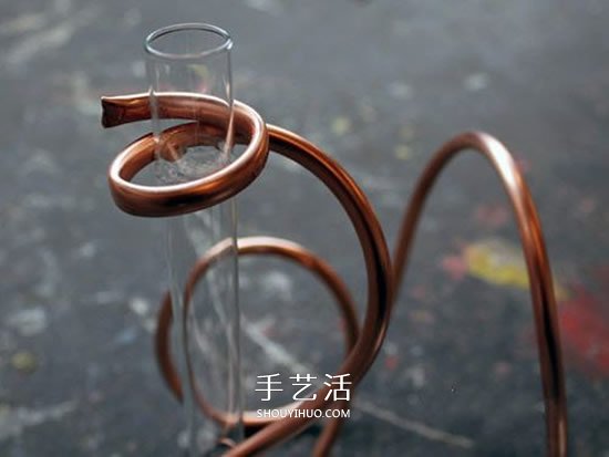 黄铜管和玻璃试管DIY制作优雅的花瓶图解- www.aizhezhi.com