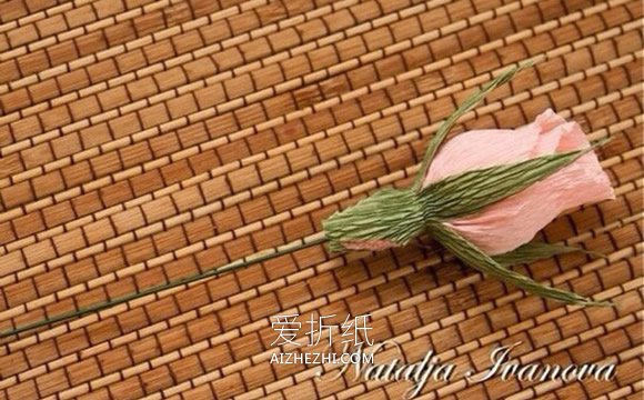 怎么用皱纹纸做郁金香 情人节郁金香制作方法- www.aizhezhi.com