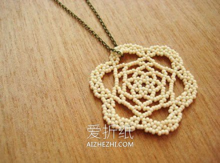 怎么做串珠项链坠图解 串珠花朵项链手工制作- www.aizhezhi.com