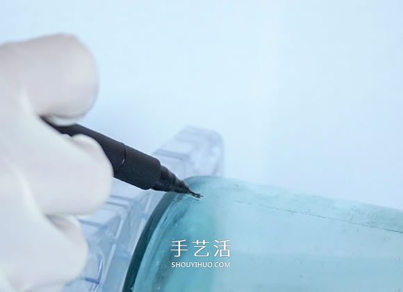 玻璃瓶DIY风铃的方法 自制玻璃风铃图解教程- www.aizhezhi.com