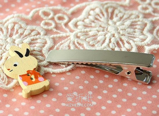 怎么做不织布发卡图解 布艺手工制作可爱发饰- www.aizhezhi.com